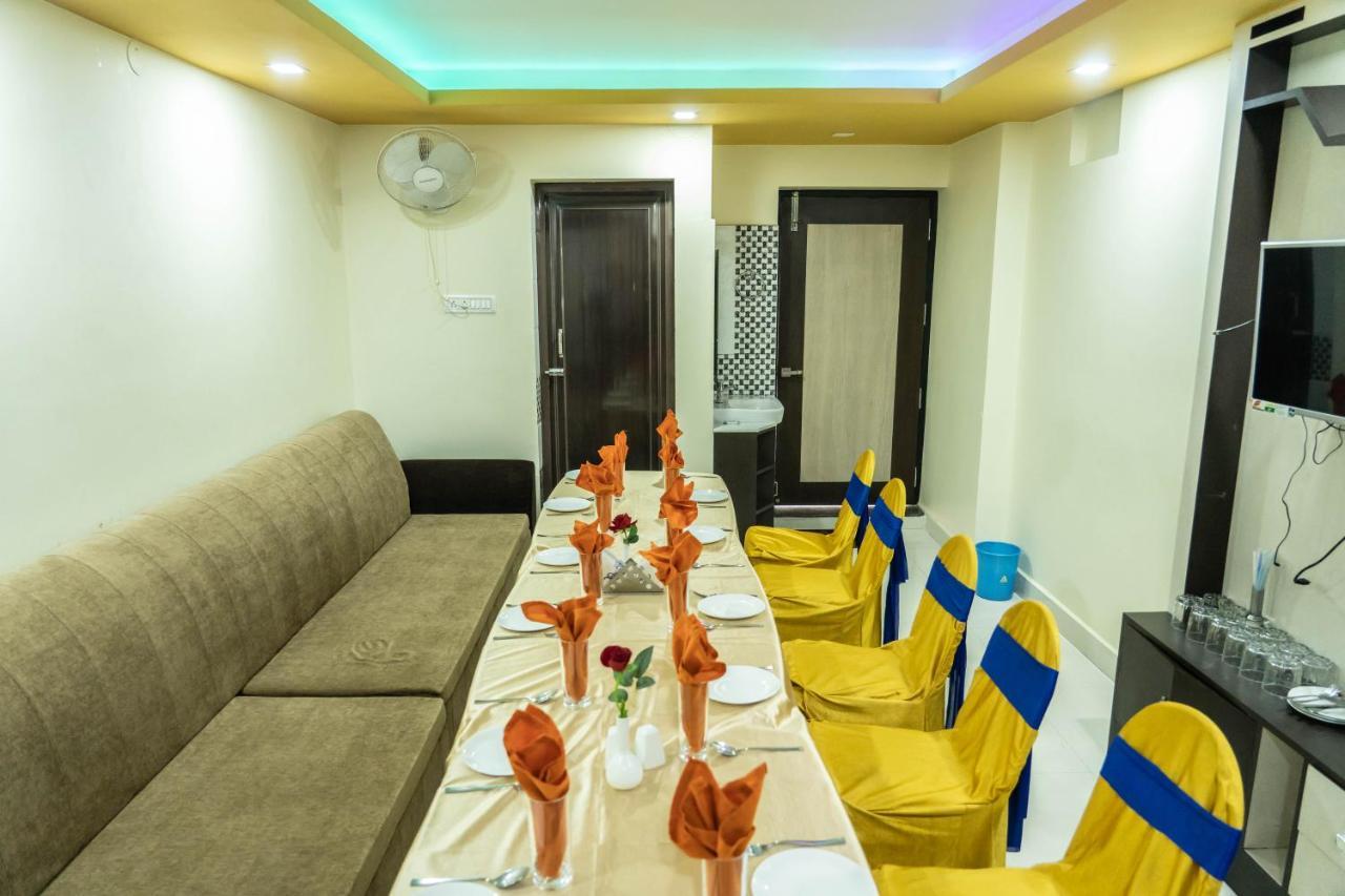 Hotel Bnson Blue Cuttack Eksteriør billede