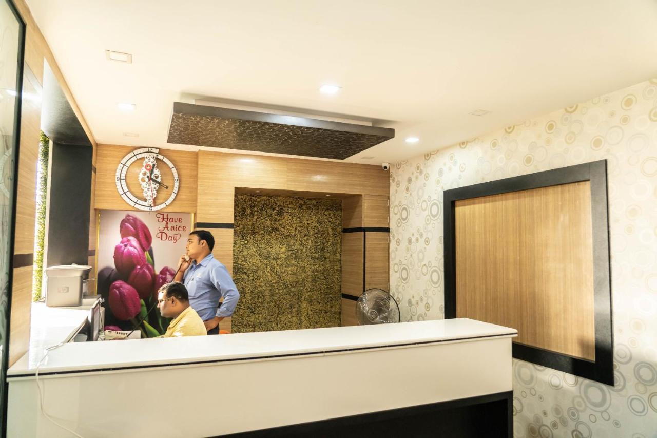 Hotel Bnson Blue Cuttack Eksteriør billede